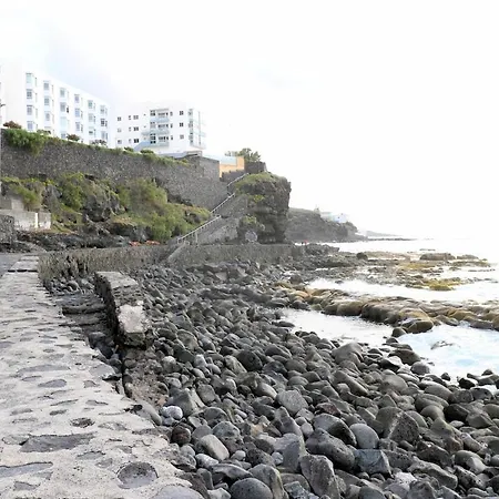 Achimencey In Apartment Bajamar (La Laguna)